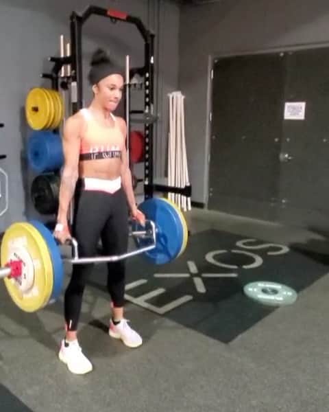 ジョディ・ウィリアムズのインスタグラム：「5 second eccentric RDL’s @ 100kg🦵🏽🏋🏾‍♀️‼️👾」