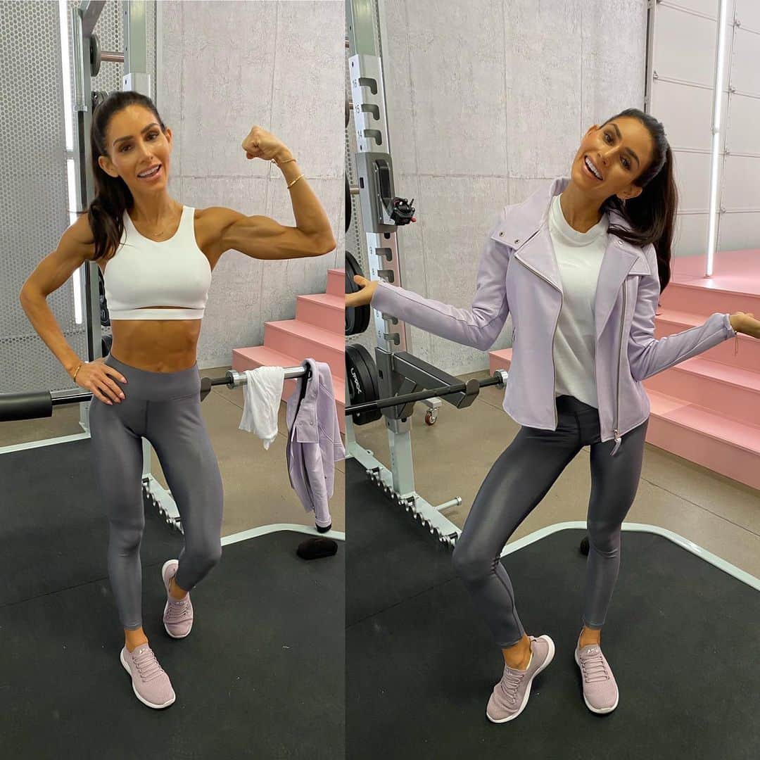 Alexia Clarkさんのインスタグラム写真 - (Alexia ClarkInstagram)「I love it when I can turn my workout clothes to real clothes - TA-DA! Im a magician 🎩 🤗  www.alexia-clark.com  #alexiaclark #queenofworkouts #queenteam #queen2020 #fitness #fitgirl #gym #motivation #fitforHisreason #fitfashion #monday #homeworkouts #flex #abs #core」2月25日 5時31分 - alexia_clark
