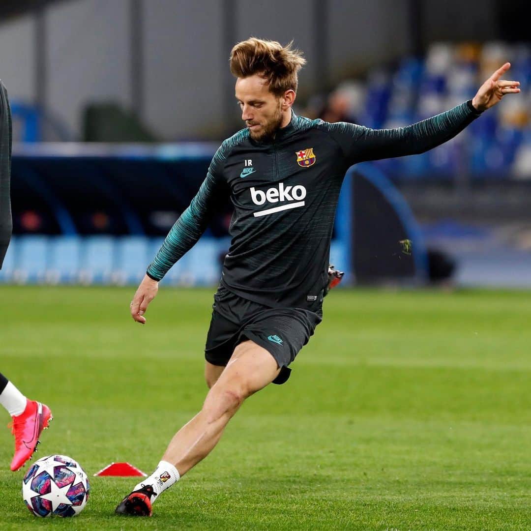 イヴァン・ラキティッチさんのインスタグラム写真 - (イヴァン・ラキティッチInstagram)「😃⚽️💪 @championsleague #vuelvelachampions #dela #jordi #napoles」2月25日 6時40分 - ivanrakitic