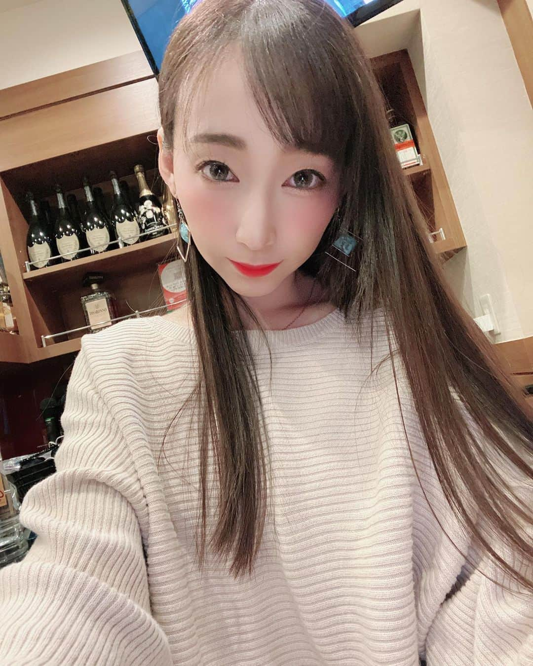 蓮実クレアさんのインスタグラム写真 - (蓮実クレアInstagram)「歌舞伎町のBAR HARUさんをお借りしてやる クレアBAR(的なもの) 本日よりプレオープン✨ 2/1.2.4.5.の期間中もちろん私もおりますのでぜひきてね♡ (2/3はカメラマンのgasoさんが1日店長をやるガソBARになってます) 今日は18:00からだよー ★開催場所 BAR　HARU 新宿区歌舞伎町2-38-2第二メトロビル2階 ※新宿には同名の建物があるとのことです。 　住所で検索をおかけください」2月1日 16時05分 - hasumi_kurea