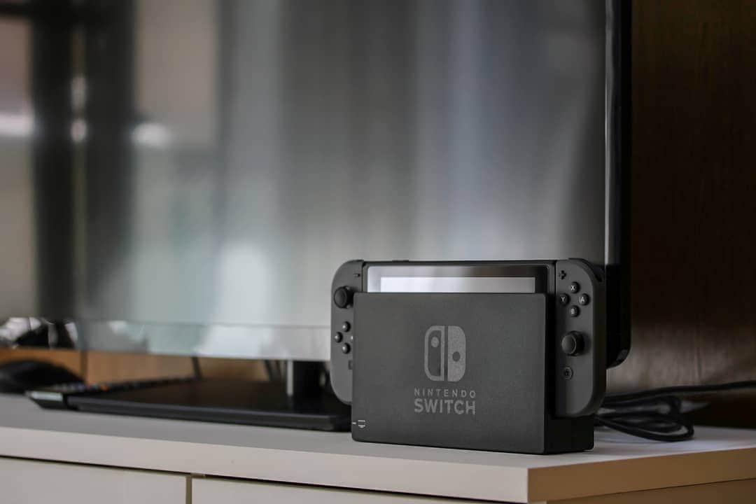 斧口智彦のインスタグラム：「ニンテンドーSwitch。  #写真好きな人と繋がりたい #物撮り#ニンテンドーSwitch#Switch#ゲーム#任天堂#game」