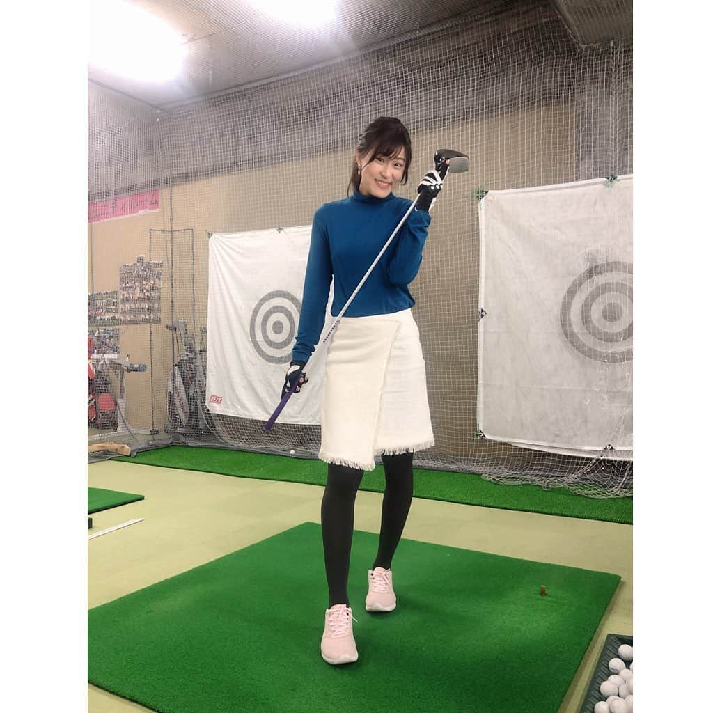 竹内里奈さんのインスタグラム写真 - (竹内里奈Instagram)「⛳️今日はお天気が良いから お布団干して、ゴルフのlessonに🥰 春が待ち遠しい‥🌸 早くラウンドしたいな♪  #ゴルフ女子 #ゴルフレッスン #ドライバー #ゴルフ好き #アナウンサー #フリーアナウンサー #竹内里奈 #ゴルフ練習」2月1日 15時07分 - rina.takeuch