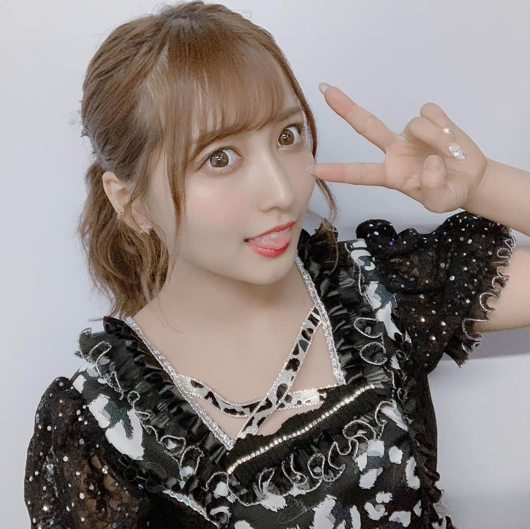 太田里織菜のインスタグラム：「. . ワイズデンタルキュアさん♡ . いつもありがとうございます\( *´•ω•`*)/ セラミック！もおすぐ完成みたい！ 楽しみ♡♡♡ . #らぶどる　#ワイズデンタルキュア」