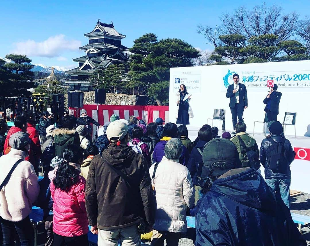 篠原信一さんのインスタグラム写真 - (篠原信一Instagram)「国宝松本城氷彫フェスティバル2020🏯 元世界女王の中村美里さんと楽しいトークイベントでした😁 #松本市 #松本城 #氷彫フェスティバル2020 #中村美里 #🥋」2月1日 16時00分 - s.shinohara_life