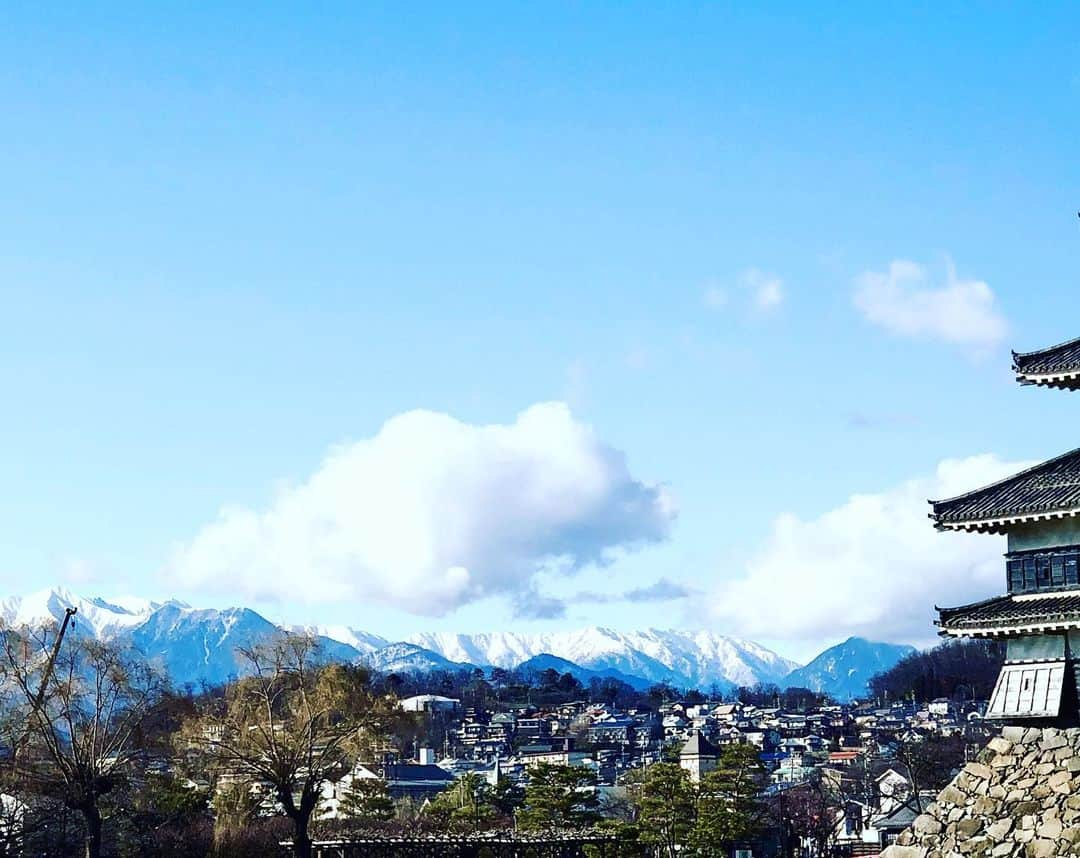 篠原信一さんのインスタグラム写真 - (篠原信一Instagram)「国宝松本城氷彫フェスティバル2020🏯 元世界女王の中村美里さんと楽しいトークイベントでした😁 #松本市 #松本城 #氷彫フェスティバル2020 #中村美里 #🥋」2月1日 16時00分 - s.shinohara_life