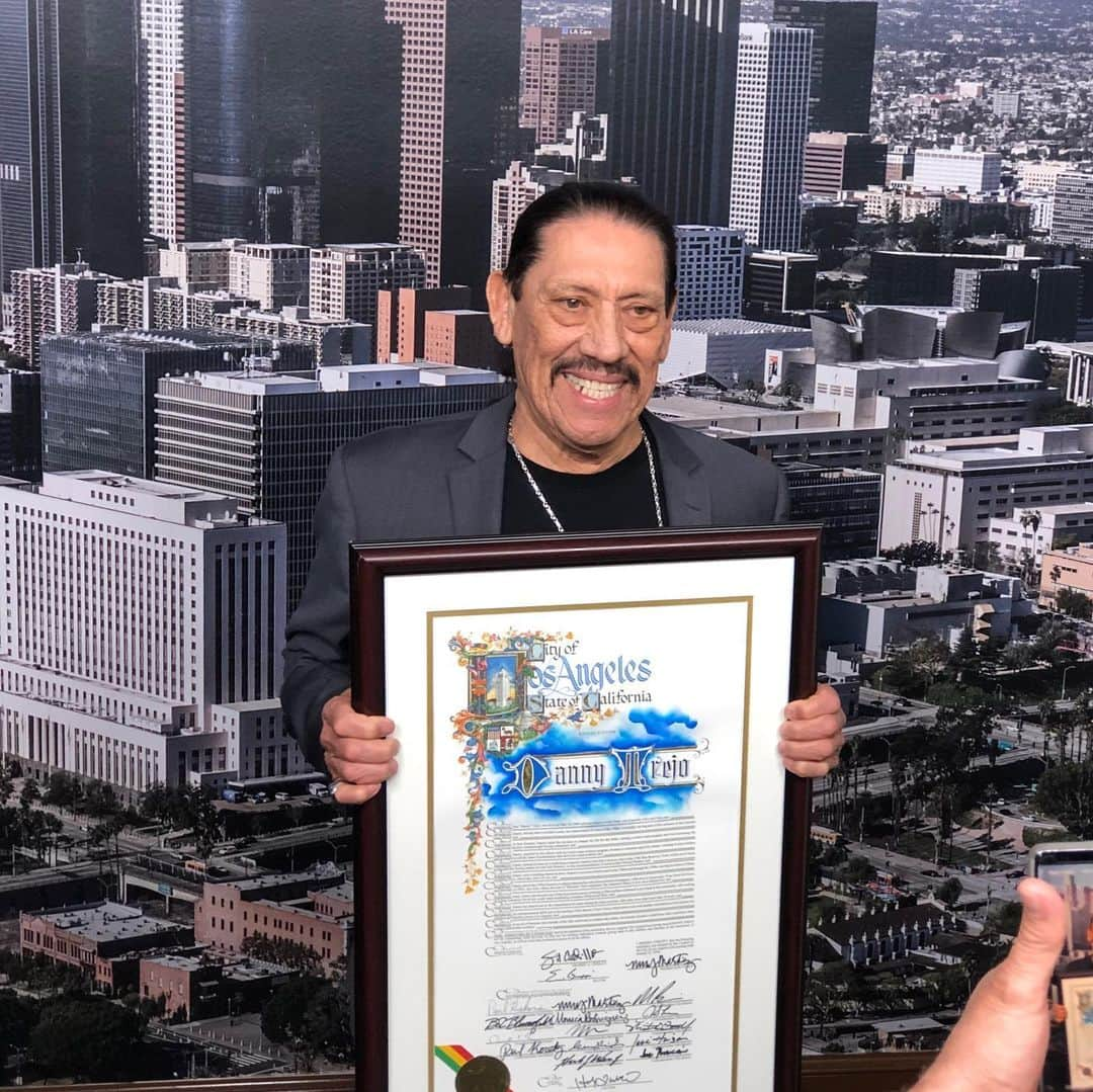 ダニー・トレホさんのインスタグラム写真 - (ダニー・トレホInstagram)「Honored that January 31st is officially #DannyTrejoDay Thank you to the L.A. City Hall Councilmembers, my friends & family, and to all my supporters.」2月1日 8時22分 - officialdannytrejo