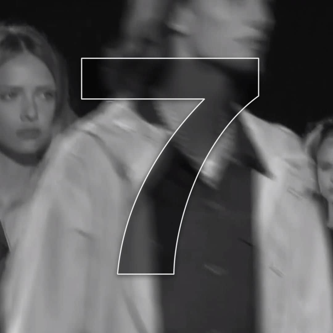 ラグ&ボーンのインスタグラム：「7 DAYS OUT: Throwing it back to our last show. Getting ready for our next one. #rbfw20 #nyfw」
