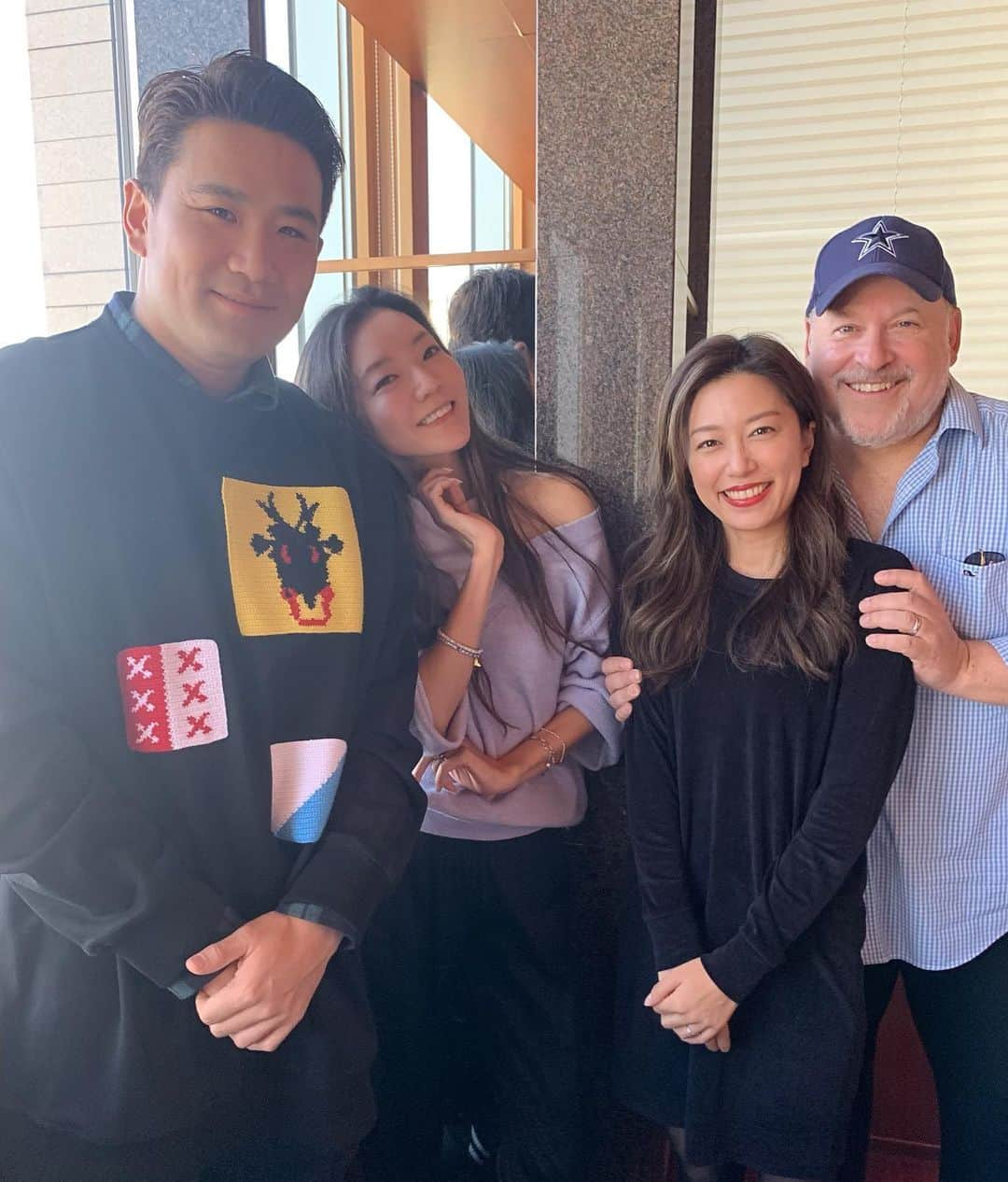 和央ようかさんのインスタグラム写真 - (和央ようかInstagram)「Back in NYC🍎😘Before we left from Tokyo, had a fun breakfast with our NY friends😂😂😂🤣🤣🤣Ma-kun @masahiro_tanaka.official Mai  @maisatoda_official  and more 😊 ニューヨーク🗽に無事到着😘東京を発つ前にNYオトモダチ達と爆笑朝食🥞あーよく笑った🤣🤣😂🤣😂 田中将大さん まーくんに 里田まいちゃん NY 🐶🥂お友達達と🤗 朝からよく頂き🍚よく笑った🤣🤣🤣日本でみんな揃うのは珍しい、次はまたNY で😘 #takakotokyostylin #takakonystylin🍎  #lifestyle #nyc🍎#nylife #yokawao #和央ようか #ny友達」2月1日 8時32分 - yokawao0215