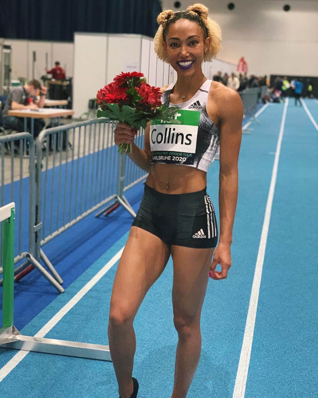 Shania COLLINSのインスタグラム：「#MambaMentality 💜🙏🏽 inspired lipstick for my race today ~ ~ And it was a victory & season best! These are my first race flowers too 🤗💐 Thank you for having me @indoormeetingkarlsruhe. Next up: Paris」