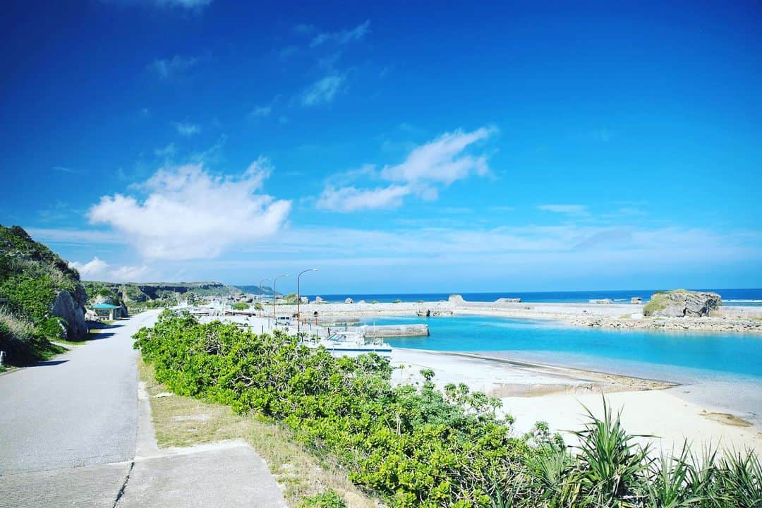 kiccyomuのインスタグラム：「☀️ 2020.02.01 Sat #宮古島 の思い出😊 東平安名崎(ひがしへんなざき) この日は天気良過ぎて暑かった〜😅 * 今日も天気良く〜週末〜 2月 〜 今日も元気に🤗 * location #沖縄 📷撮影 1月24日」