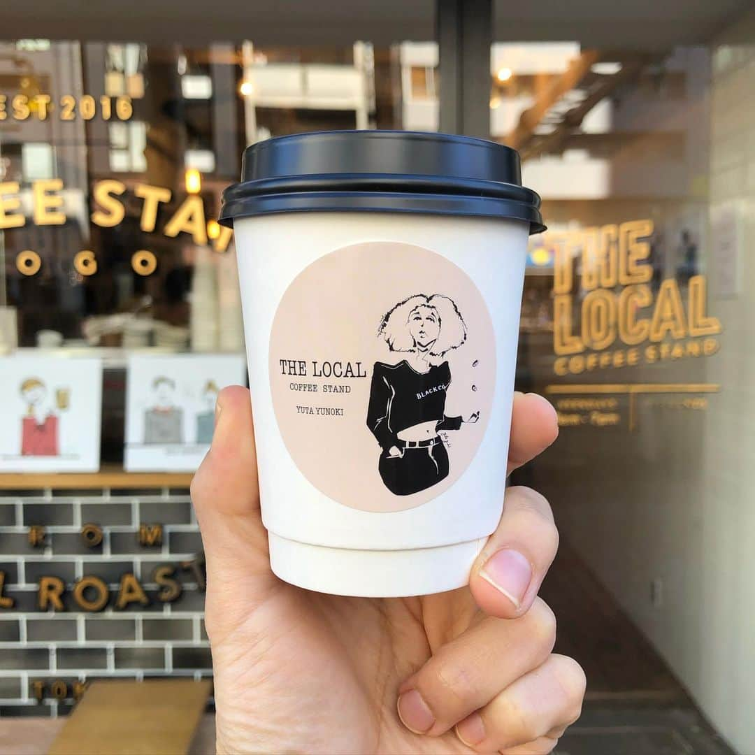 THE LOCAL ＊GoodCoffee運営店舗さんのインスタグラム写真 - (THE LOCAL ＊GoodCoffee運営店舗Instagram)「. 2/1〜2/14は @yutayunoki さんの展示です！ 女性を中心としたクラシックかつユーモアな作品をお楽しみください！ グッズの物販もぜひご覧ください！ . 【profile】 yutayunoki  illustrator/designer 東京都住在 クラシックかつユーモアのある作品をテーマに様々なシーンの女性を描いており、イラスト以外にもグラフィティや、グラフィックデザインも手がけます。展示ご覧の際も要ワンドリンクオーダーです。展示物販に関しては現金のみでのご対応です。ご了承ください。 ============== . THELOCAL 〒150-0002 東京都渋谷区渋谷２丁目１０−１５﻿﻿﻿﻿﻿ 営業時間：月〜金8:00-19:00 土日11:00-19:00﻿﻿﻿﻿﻿ ﻿. . #thelocalcoffeestand #thelocal #tokyocafe#tokyocoffee#tokyocoffeefestival#shibuyacafe#aoyamacafe#omotesandocafe#コーヒースタンド#コーヒータイム#ブレイク#展示#個展#東京カフェ#東京コーヒー#カフェ巡り#カフェ好き#カフェめぐり#渋谷カフェ#青山カフェ#表参道カフェ#ギャラリー#東京ギャラリー」2月1日 11時22分 - thelocaltokyo