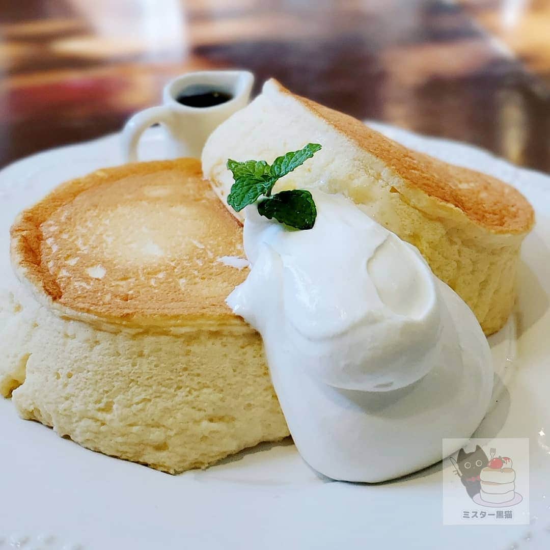 ミスター黒猫（黒猫仙人）のグルメインスタ