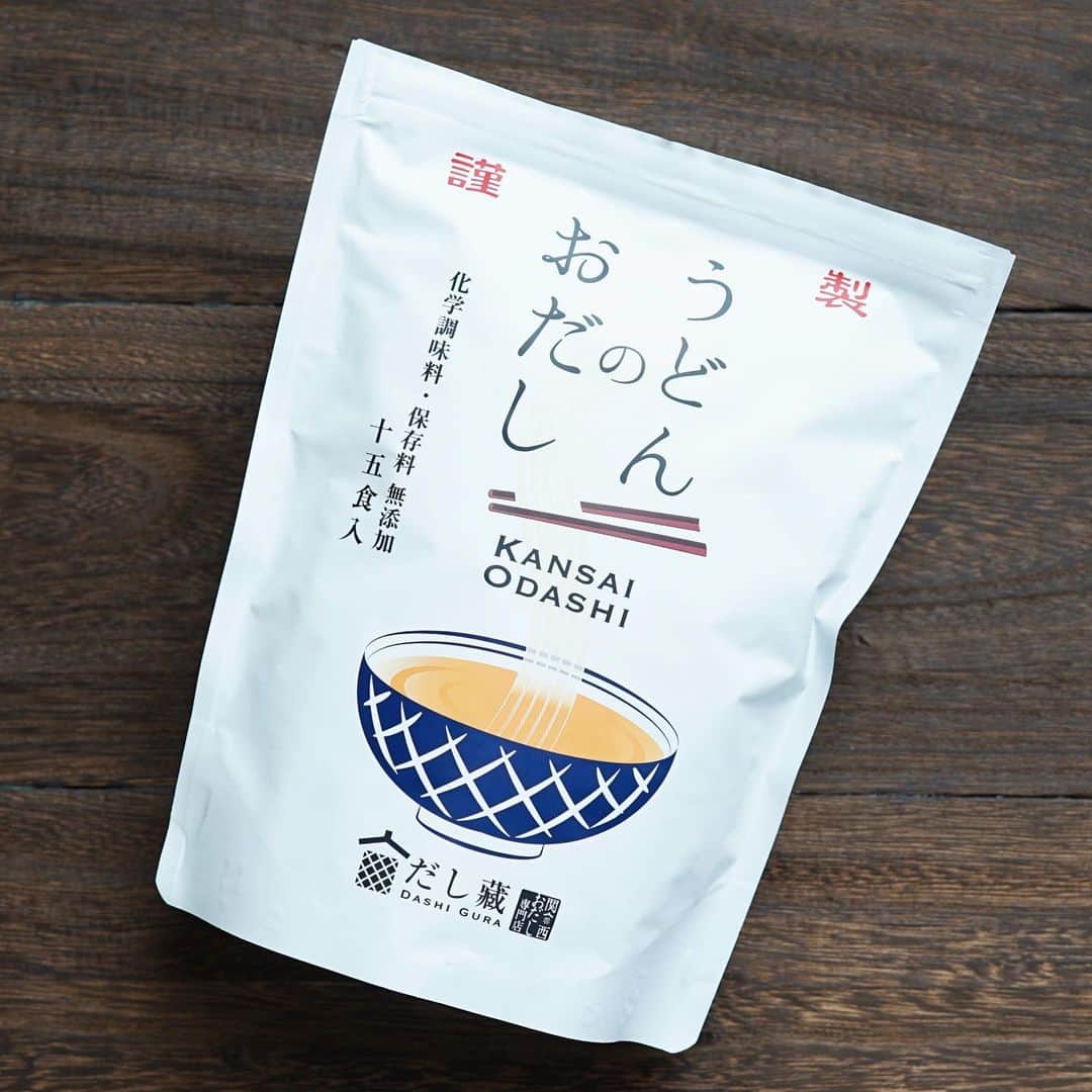 hirokoさんのインスタグラム写真 - (hirokoInstagram)「🌱2020.2.1（土）﻿ ✽.｡.:*・ﾟ #hiroponのおうちごはん﻿ ﻿ #肉うどん でお昼ごはん﻿ ﻿ おだしをかけた#かけうどん に甘辛味の牛肉のせて﻿ 半熟卵をとろぉ〜り ﾋｮｪ〜😱 ﻿ 「この組み合わせ大好きやぁ⤴︎ 」﻿ ﻿ ﻿ うどんはもちろん！#讃岐うどん﻿ #テーブルマーク の#冷凍うどん﻿ おだしは @dashi_gura さんの﻿ #うどんのおだし﻿ ﻿ だしパックを水から入れ4〜5分煮出し﻿ だしパックを取ってうどんを入れ﻿ ひと煮立ちすればOK ←今日はかけうどん﻿ だしパック1つで味付けの必要もなし！﻿ 超〜〜簡単で便利﻿ 関西風のあっさり系のおだしです﻿ ﻿ だしパック1つで味付けの必要もなし！﻿ 超〜〜簡単で便利﻿ 関西風のあっさり系のおだしですよ﻿ ﻿ ﻿ 『うどんのおだし』﻿ こちらをcheck👉🏻 @dashi_gura ﻿ ﻿ ﻿ ﻿ .........The end ◥█̆̈◤࿉∥﻿ #だし蔵アンバサダー #だし蔵 #関西おだし#おだしレシピ #うどん #ヨムーノ #ヨムーノメイト #インスタフード #おうちごはん通信 #おうちごはんLover  #くらしメイド #フーディーテーブル #マカロニメイト #デリミア #デリスタグラマー #うちのシェフ #てづくりごはん365 #snapdish #macaroni #locari_kitchen #lin_stagrammer﻿ ・」2月1日 14時11分 - hiropon0201
