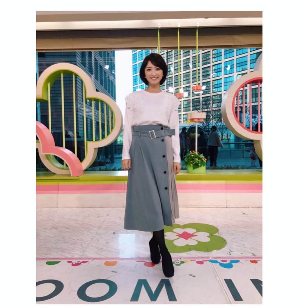 望月理恵さんのインスタグラム写真 - (望月理恵Instagram)「今日のズムサタの衣装です。 Facebookで皆さんに投票して頂いた 衣装です。 ありがとうございました❣️」2月1日 14時28分 - mochiee28