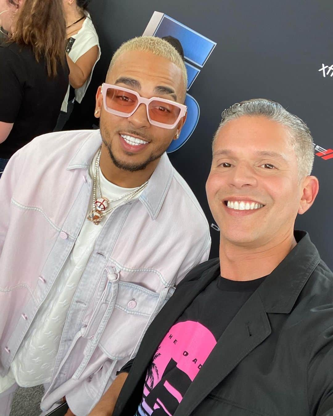 Rodner Figueroaさんのインスタグラム写真 - (Rodner FigueroaInstagram)「@ozuna Selfie!!! #fastandfurious #fastandfurious9 #ozuna #rodnerfigueroa #alrojovivo #telemundo」2月1日 23時55分 - rodnerfigueroa