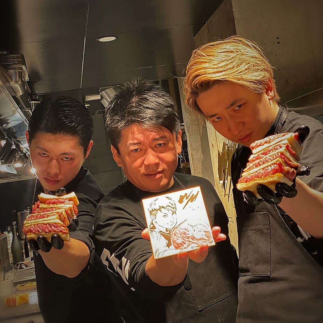 堀江貴文さんのインスタグラム写真 - (堀江貴文Instagram)「#wagyumafia #wagyu #美味しくないわけがない #beckhamsandwich #お客様にイラスト描いてもらいました」2月2日 0時17分 - takapon_jp