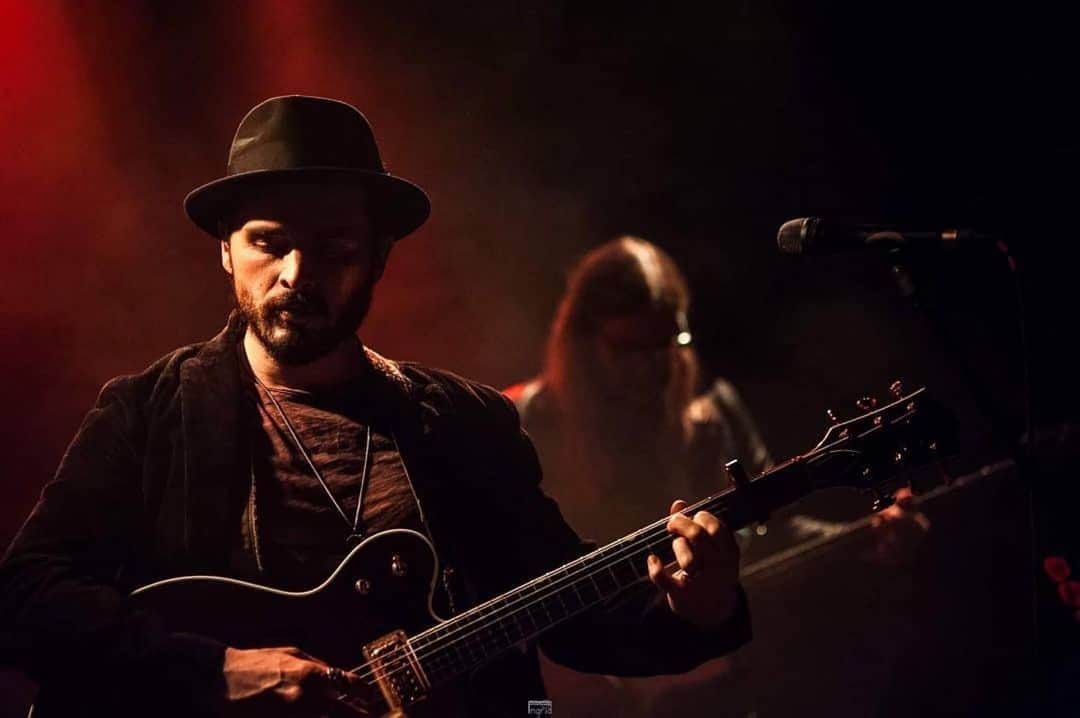 マイケル・マラーキーのインスタグラム：「Thank you MILAN; what a night that was!  Tonight we are back in Germany for one more night to play MUNICH; come down to Strom! Doors at 20:00.  #Repost @durer_Kert 📸: @ingridaphoto」