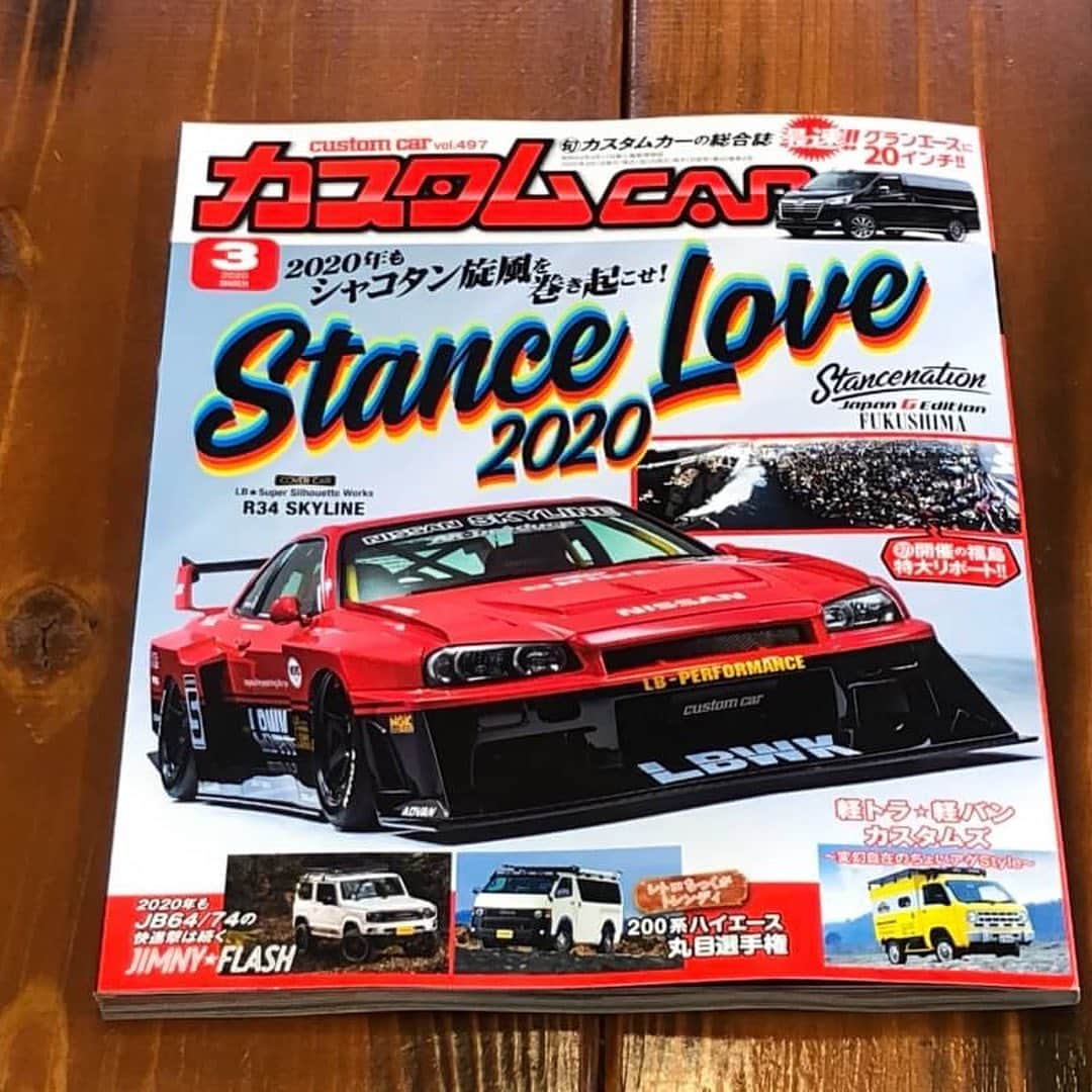 のインスタグラム：「Liberty walk自由に歩く！  JAPAN MAGAGINE CUSTOM CAR12月2日から全国各地の書店で発売開始🙂ワァーオ 一発目のカスタムカーマガジンの表紙はLB★スーパーシルエット34 SKYLINEでよろしくお願いします🤲 @libertywalkkato@hirosta92@nissan @larry_chen_foto  #libertywalk#libertywalkkato#nissan#skyline#スカイライン34#widebody#braide#airrexsuspension #fiexhaust #yokohamatire#hks#昭和#鉄仮面#ltmw#magazine#japan#2020年」