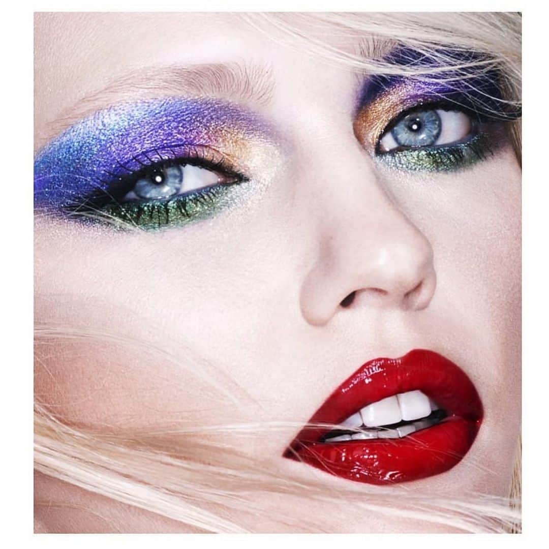 サーシャ・ピヴォヴァロヴァのインスタグラム：「LANCÔME 💥💥💥 @lancomeofficial @mertalas @macpiggott」