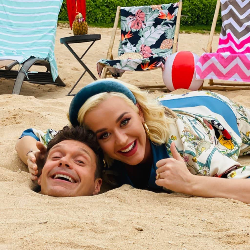 ケイティ・ペリーさんのインスタグラム写真 - (ケイティ・ペリーInstagram)「@ryanseacrest 👍🏻」2月1日 16時53分 - katyperry