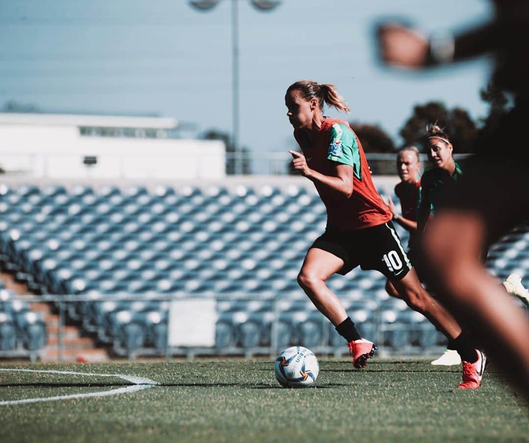 エミリー・バン エグモンドのインスタグラム：「⚽️ @matildas」