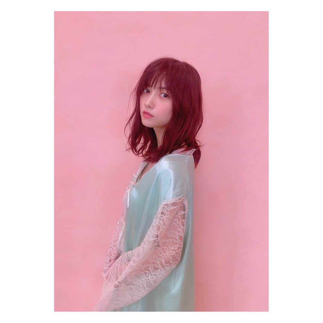 桃月なしこさんのインスタグラム写真 - (桃月なしこInstagram)「本日2/1(土)発売 #bis に掲載されています🙆‍♀️💗 今回は悪夢をテーマに素敵な撮影をして頂きました…♡ 今までに見た事ない白髪赤眼の私が見れちゃうかも？ ぜひ誌面でチェックしてくださいね🤟  #桃月なしこ #なしこたそ」2月1日 17時15分 - nashiko_cos