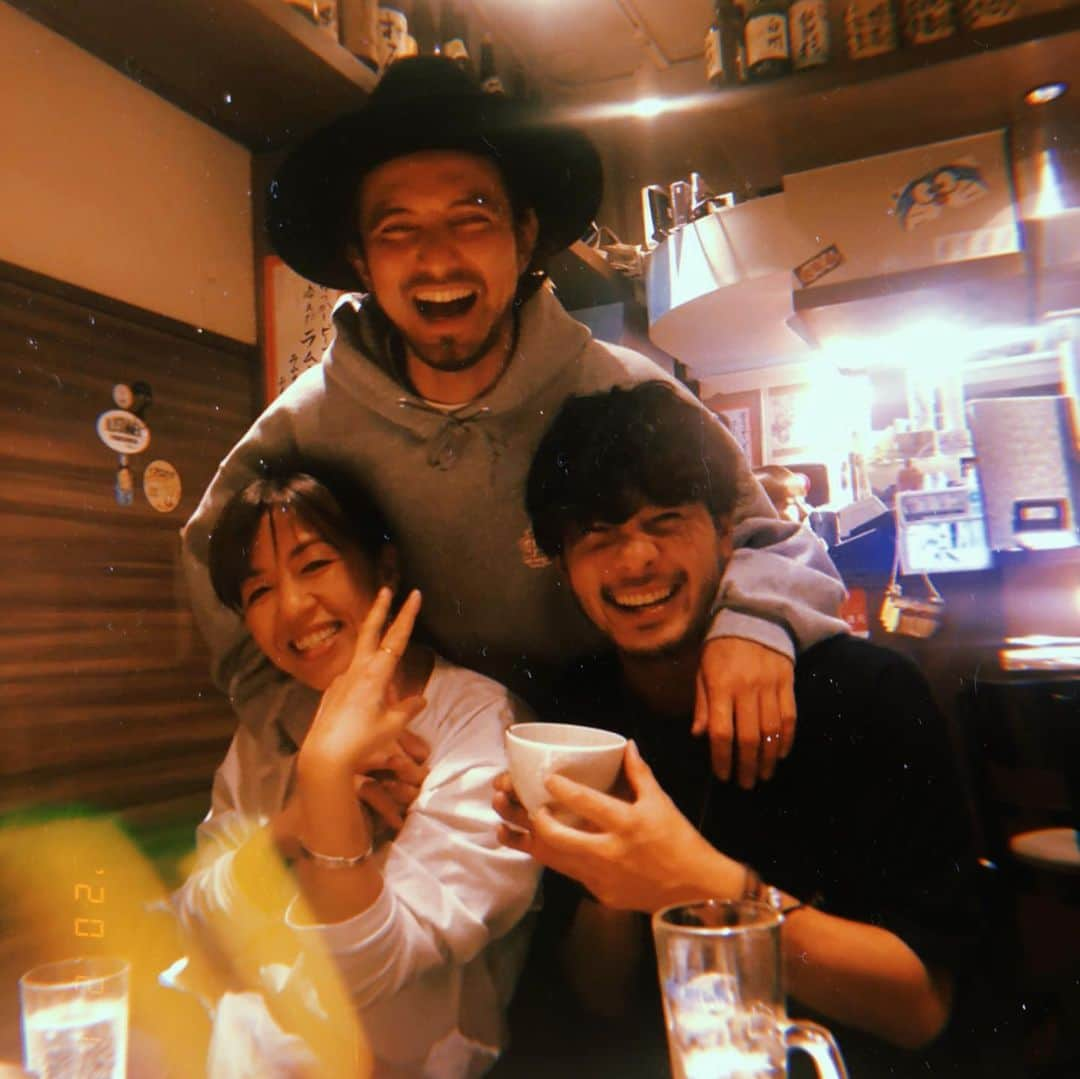 KENNY（吉原健司）さんのインスタグラム写真 - (KENNY（吉原健司）Instagram)「昨日はライブに遊びに来てくれたみんなと飲み明かしました🍻 そしてパトくんHappy Birthday!!🎂🤩 @pato_____」2月1日 17時47分 - kenny_yoshihara