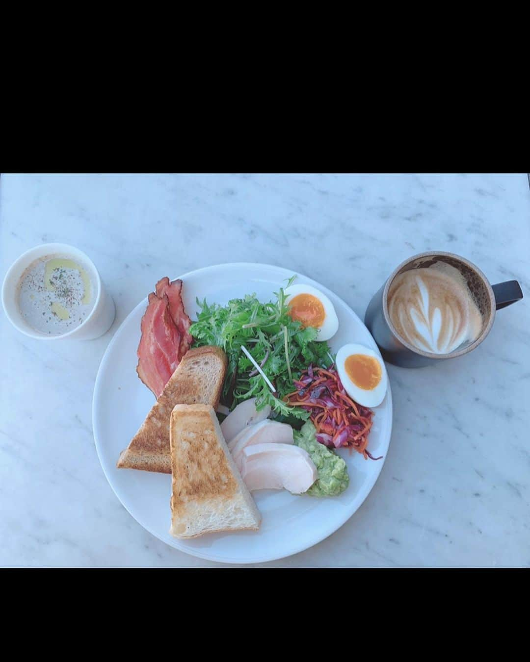 岡本彩也花さんのインスタグラム写真 - (岡本彩也花Instagram)「代官山lunch🏕☀️ . . . #代官山 #ガーデンハウスクラフツ  #美味しかった❤️ #西山くん頑張ってました👏 #また明日から頑張ろ」2月1日 18時08分 - reachan11