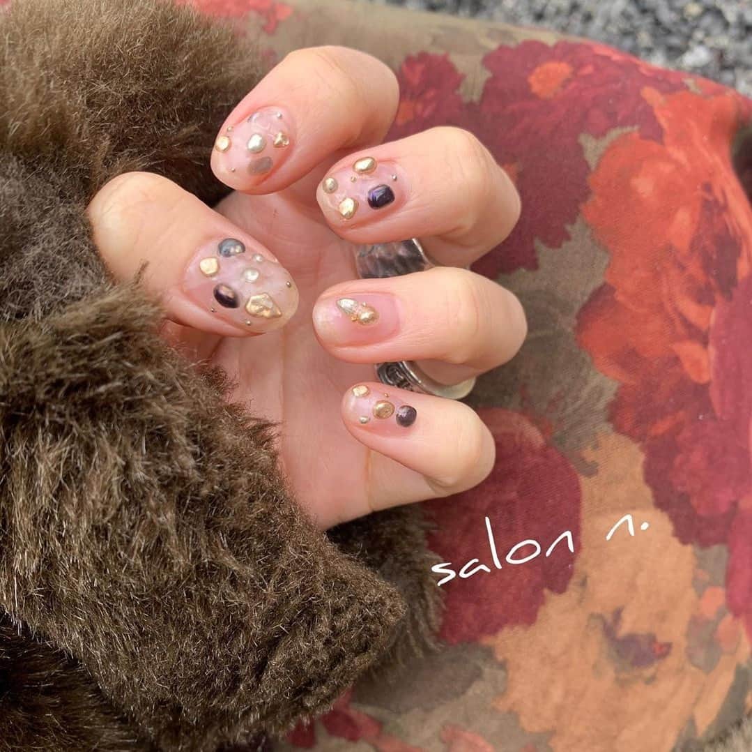 PATRA magazineさんのインスタグラム写真 - (PATRA magazineInstagram)「2/1♡スワイプしてね👉「2020初ネイルカタログ💅👘」⠀ .⠀ 成人式やお正月と、2020になってからすぐたくさんイベントがあった人も。⠀ ⠀ おしゃれなあの子たちの、2020初ネイルは？⠀ ⠀ これからきそうなのはどんなネイル？💅⠀ みんなもPATRAをタグ付けして、おすすめのネイルデザインを教えてね❤︎⠀ .⠀ Thank you 🌹⠀ @nn1011c / @n._salon⠀ @akr36 / @mkxxxbaby⠀ @megu.03_03 / @mgmilk___⠀ @kitty_nome⠀ .⠀ 今女の子の中で流行っているコトやITEMがあればPATRAをタグ付けして教えてね❤︎⠀ 皆さんのすてきな投稿をぜひ紹介させてください！⠀ .⠀ .⠀ #PATRA #お洒落さんと繋がりたい #おしゃれさんと繋がりたい #ネイル #2020初ネイル #初ネイル  #ジェルネイル #セルフネイル #ニューネイル #ネイルデザイン #ワントーンネイル #ニュアンスネイル #ガーリーネイル #ラメネイル #クリアネイル⠀」2月1日 18時30分 - patra__jp