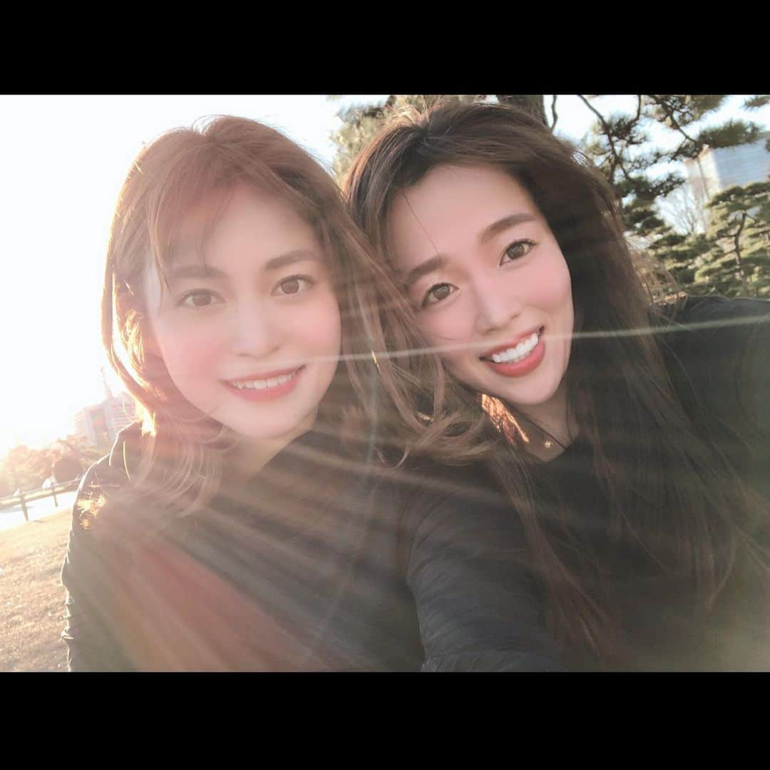 沖玲奈さんのインスタグラム写真 - (沖玲奈Instagram)「2月スタート！今日はインターバル練のクラスに参加して来ました💕 1月の総走行距離は155kmで着地😂✨ 先月は最終週まで結構良いペースで走れていて、初の200km目指せるかな？と思いきや、まさかのドレッドミルで爆速中にすってーーーんと大転倒すると言う事故にあい笑、ラスト一週間は練習お休み😷😷お陰で難易度高めの消毒と手当てに慣れてはきましたw 打撲と大きめの擦り傷でわりと凹み、抜け殻のような最終週を送ってましたがパワフルな友人たちと会って美味しいもの食べて、元気もらえました🥰💕✨笑 マシンを使う時はしっかり集中しないとな🙌 #名古屋ウィメンズ まであと約1ヶ月！出来る限り頑張っていこうー！サブ340目標です！(保身しすぎ？w でもそんなもんか🤣？ #running #runner #fullmarathon #training #workout #フルマラソン #インターバル #皇居ラン #トレーニング」2月1日 18時33分 - reinaoki2508