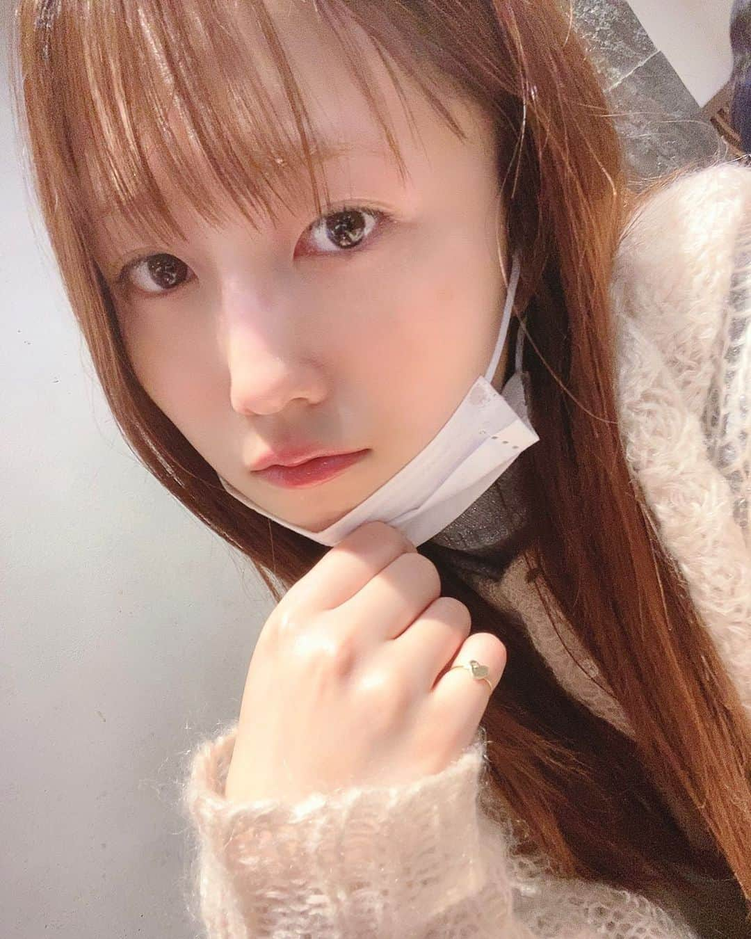 増澤璃凜子さんのインスタグラム写真 - (増澤璃凜子Instagram)「ものもらい中につき(腫れはなおった) すっぴんで失礼します🥛🥛 . さすがに眉毛はない👶🏼🤍 #selca #すっぴん #薄顔 #激薄」2月1日 18時54分 - ririkomasuzawa