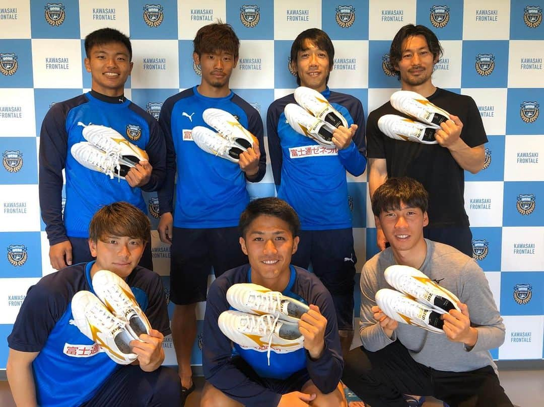 旗手怜央さんのインスタグラム写真 - (旗手怜央Instagram)「NEWカラー #MIZUNO #モレリア #かっちょいー」2月1日 19時06分 - reo__1121