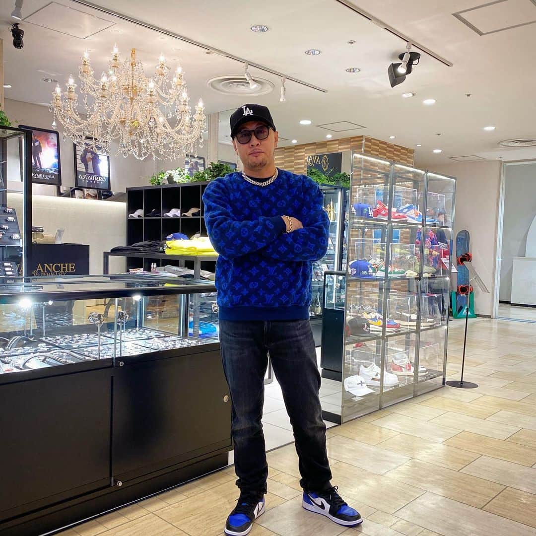 Kayzabroのインスタグラム：「名古屋パルコ南館に続いて東館にアヴァランチ名古屋2号店が期間限定オープンしました こっちはアパレルも多め 是非！ #avalanchegoldandjewelry #nagoya #parco #名古屋パルコ2号店」