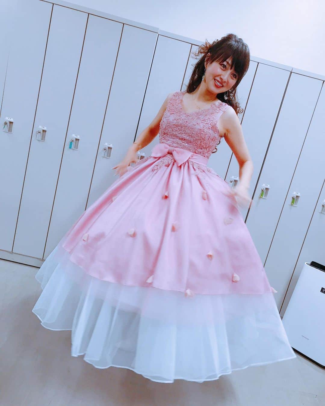 渡辺美奈代さんのインスタグラム写真 - (渡辺美奈代Instagram)「本気の衣装  #ピンク#ドレス #衣装」2月1日 19時58分 - watanabe_minayo