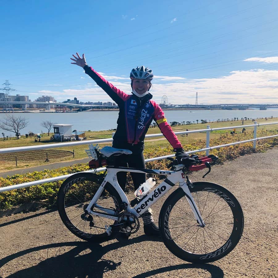 のインスタグラム：「今年初バイク🚴‍♀️❣️ #70km  #足パンパン #かなり久々のバイク練 #あっという間にもうすぐシーズン🏊‍♀️🚴‍♀️🏃‍♀️ #トライアスリート女医 #アスリート女医 #美容アンチエイジング専門医 #黒田愛美」