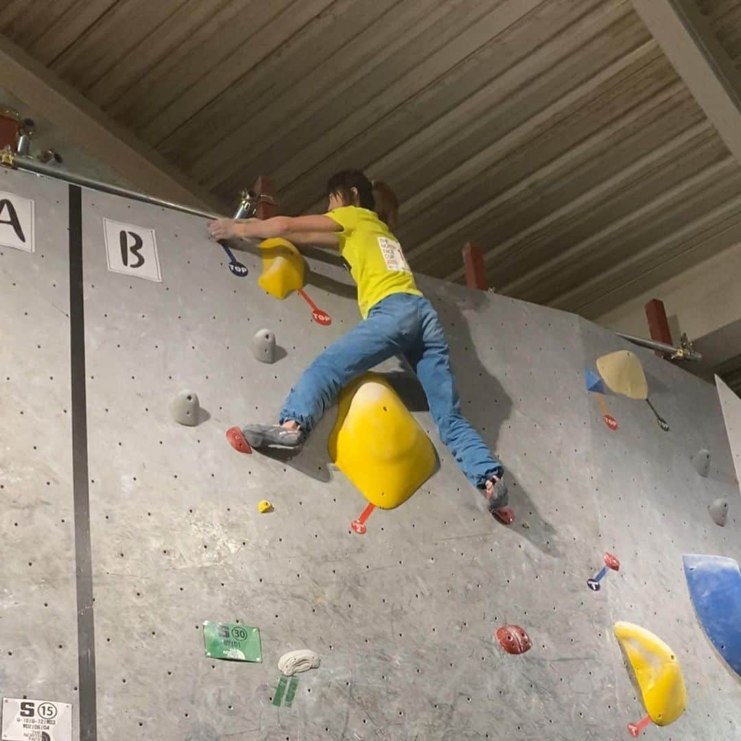 ホン・イン・リーさんのインスタグラム写真 - (ホン・イン・リーInstagram)「The North Face Cup 2020十站資格賽之最終站，好險搶到本站賽門票，又驚見這幾年日本攀岩的成長，在選手金字塔式的堆疊雄厚建構下，能出線代表日本隊參加世界賽的選手都具有奪冠的能力。除了協會、岩館和前輩們的推動，民間企業的支持更是功不可沒，日本的發展作為我們的借鏡，台灣攀岩繼續加油！ #thenorthfacejapan @thenorthface_tw @climbontaiwan #聯新國際醫療 #CTheaters #tnfc2020 @thenorthfacecup #ボルダリング #抱石 #competition」2月1日 20時42分 - hungying_lee