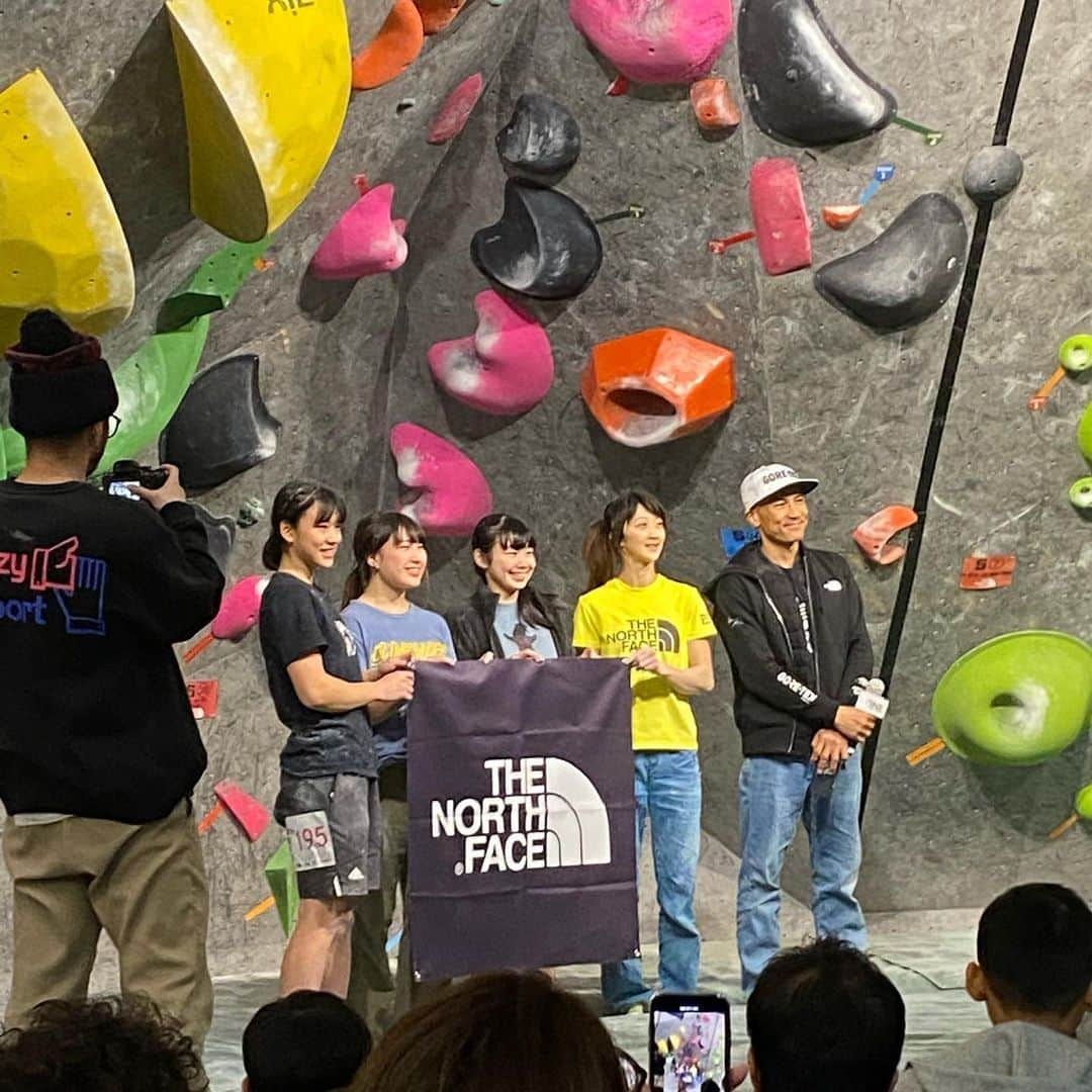 ホン・イン・リーさんのインスタグラム写真 - (ホン・イン・リーInstagram)「The North Face Cup 2020十站資格賽之最終站，好險搶到本站賽門票，又驚見這幾年日本攀岩的成長，在選手金字塔式的堆疊雄厚建構下，能出線代表日本隊參加世界賽的選手都具有奪冠的能力。除了協會、岩館和前輩們的推動，民間企業的支持更是功不可沒，日本的發展作為我們的借鏡，台灣攀岩繼續加油！ #thenorthfacejapan @thenorthface_tw @climbontaiwan #聯新國際醫療 #CTheaters #tnfc2020 @thenorthfacecup #ボルダリング #抱石 #competition」2月1日 20時42分 - hungying_lee