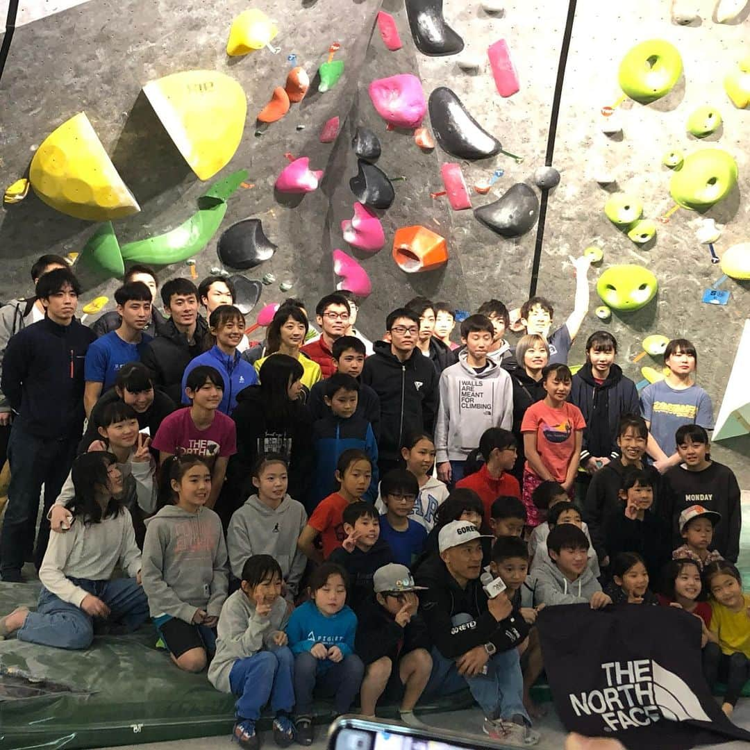 ホン・イン・リーさんのインスタグラム写真 - (ホン・イン・リーInstagram)「The North Face Cup 2020十站資格賽之最終站，好險搶到本站賽門票，又驚見這幾年日本攀岩的成長，在選手金字塔式的堆疊雄厚建構下，能出線代表日本隊參加世界賽的選手都具有奪冠的能力。除了協會、岩館和前輩們的推動，民間企業的支持更是功不可沒，日本的發展作為我們的借鏡，台灣攀岩繼續加油！ #thenorthfacejapan @thenorthface_tw @climbontaiwan #聯新國際醫療 #CTheaters #tnfc2020 @thenorthfacecup #ボルダリング #抱石 #competition」2月1日 20時42分 - hungying_lee