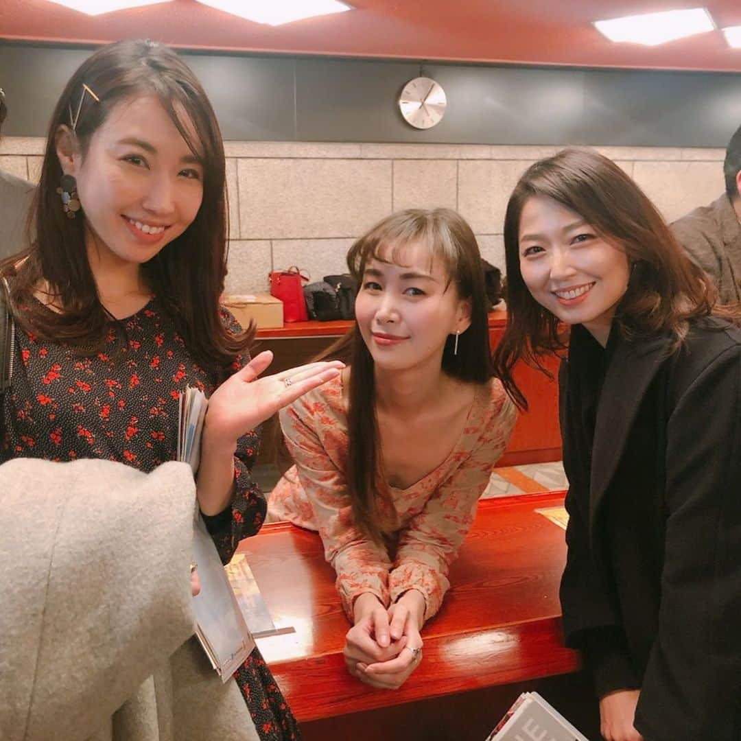 崎本ゆかりさんのインスタグラム写真 - (崎本ゆかりInstagram)「藤原歌劇団公演『リゴレット』 愛する薫嬢が、チェプラーノ伯爵夫人役で出演♡ 冒頭から眩しいほどの輝きを放ち、艶やかな歌声で うっっとりしました♡ 始まるまで 勝手に母親のような気持ちでドキドキしていたけど笑 薫嬢の姿を見た瞬間、呼吸も忘れて引き込まれてました！！ 東京文化会館大ホール 満席で 最後のカーテンコールはいつ終わるのだろう？！と思ったほど。 いやー、本当に素晴らしかったです！！！ 2月1日、素敵なスタートが切れました☆ . . #オペラ#藤原歌劇団#リゴレット#ジュゼッペヴェルディ#Rigoletto#Opera#歌劇#相羽薫#メゾソプラノ#歌手#美人オペラ歌手#モデル#model#オペラ鑑賞#舞台#東京文化会館#0201」2月1日 20時47分 - yukariiiin5