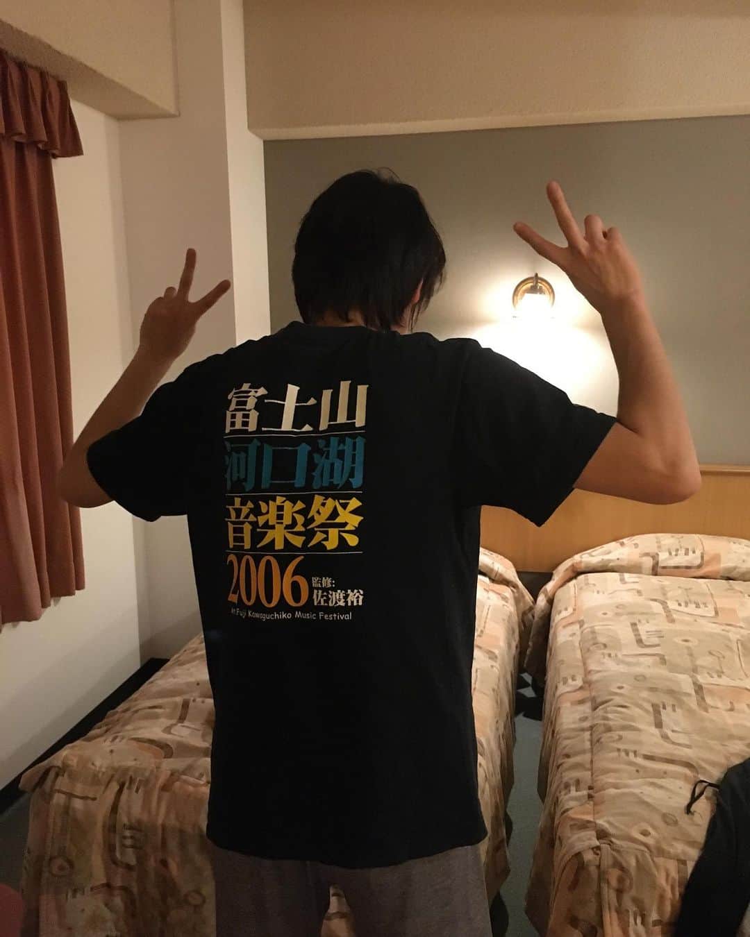 落合モトキのインスタグラム：「撮影しとりやす。 今年はカイロの偉大さを知ったね。 ね。 #移動多くて沢山アニメ見てんだから😉」