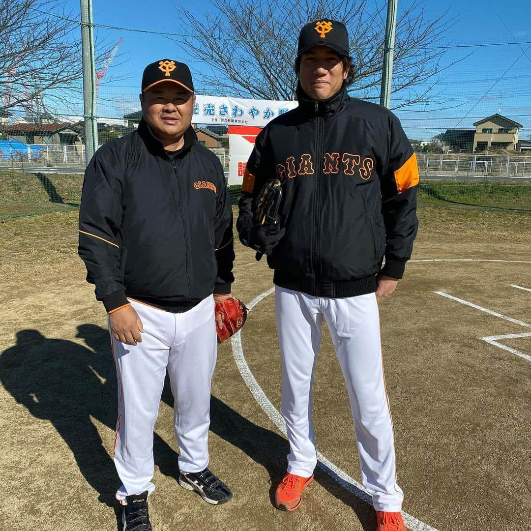 林昌範さんのインスタグラム写真 - (林昌範Instagram)「プロ野球は今日からキャンプスタートですね‼️ 僕も選手と同じタイミングでユニフォームを着させてもらいました😊 今日は埼玉県久喜市で野球教室です⚾️ 広島・巨人で活躍して、現役時代バッテリーも組ませてもらった西山さんと一緒でした✌🏻 #読売新聞#野球教室#読売ジャイアンツ #埼玉県#久喜市#広島カープ  #西山秀二  さん」2月1日 20時55分 - masanorihayashi24