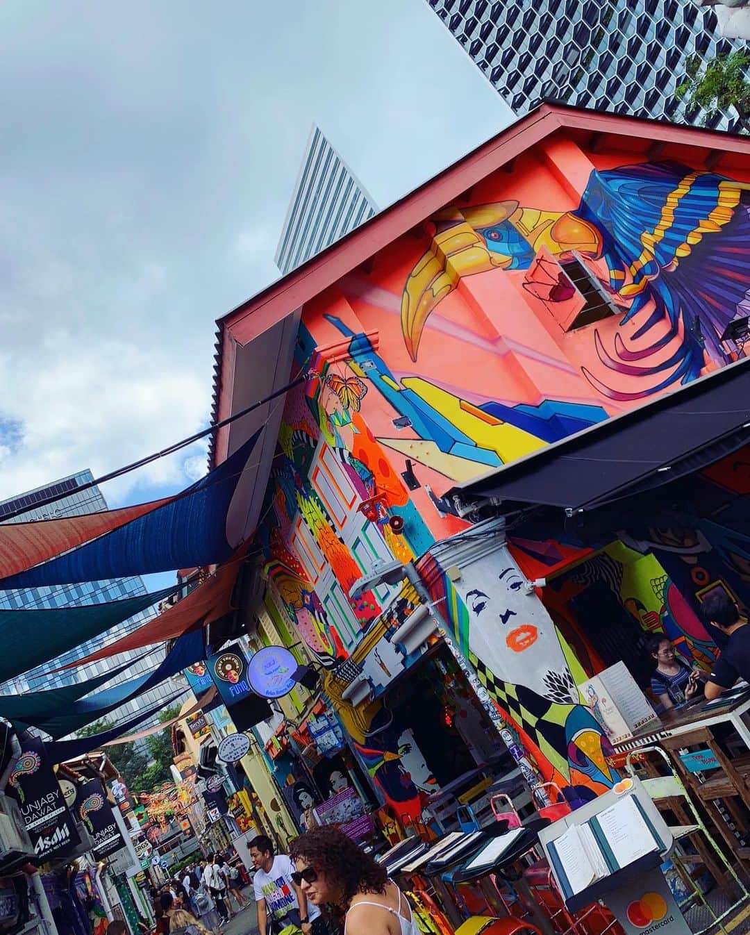 YASTIN さんのインスタグラム写真 - (YASTIN Instagram)「1枚目謎のドヤw アラブストリート、街中がアートで溢れるお洒落で素敵な街でした☆ ・ ・ ・ #アラブストリート #arabstreet #hajilane #arabian #ウォールアート #wallart #シンガポール旅行 #singapore #🇸🇬 #singapore🇸🇬 #壁画アート #tripgram #旅スタグラム #tripstagram」2月1日 21時29分 - yastin0109