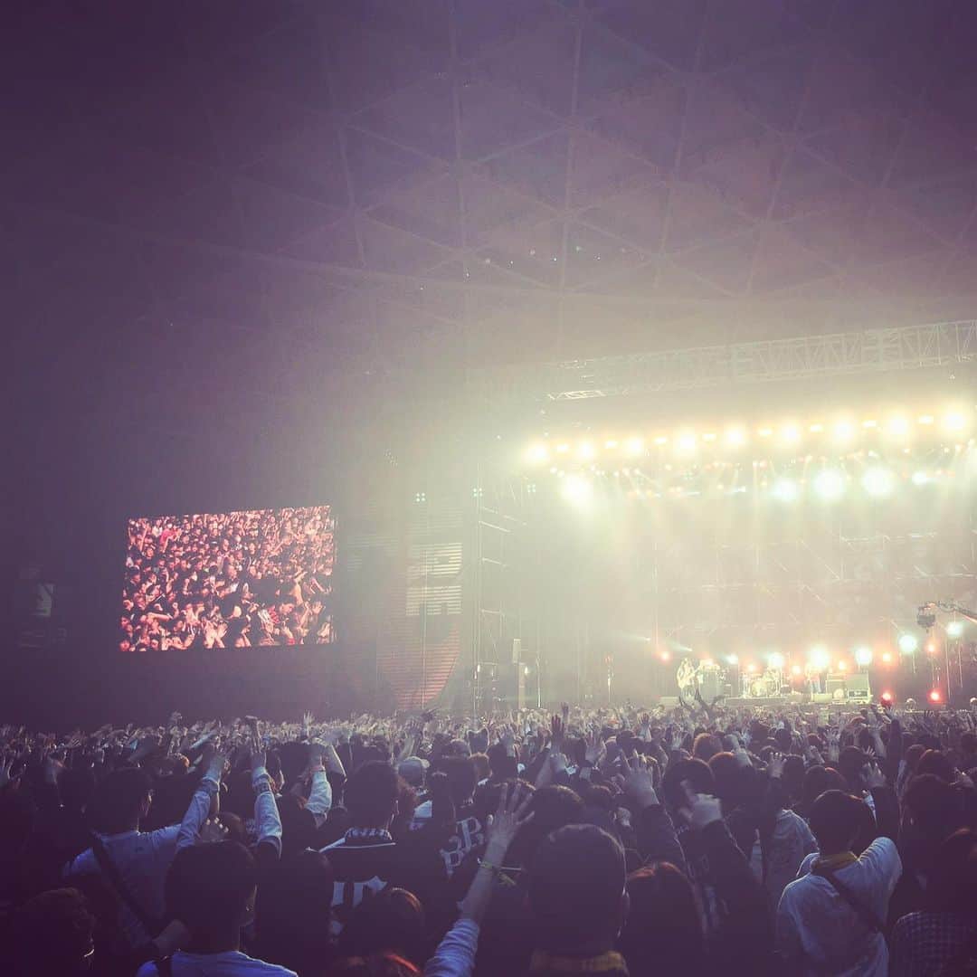 山口隆のインスタグラム：「PORT MESSE NAGOYA【BLARE FEST.2020】とんでもないフェス初日でした！coldrainのライブとんでもなかったっっ‼️ んで、サンボマスターの時のみなさん最っっ高でした😍 ホントにありがとう🤝 #ブレアフェス #BlareFest #サンボマスター ▼サンボマスター感謝祭 sambomaster.com/special/20th/」