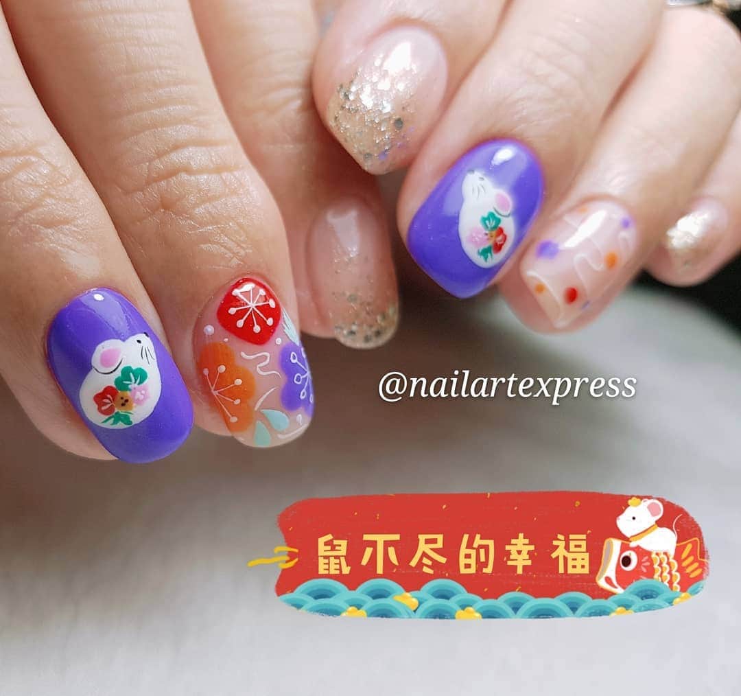 Yingさんのインスタグラム写真 - (YingInstagram)「Design adapted from @irotoiro.nail with fine details done with PREGEL Art Liner gels.  All products available for purchase at @nailwonderlandsg.  I am currently only able to take bookings from my existing pool of customers. If I have slots available for new customers, I will post them on my IG stories. Thank you to everyone who likes my work 🙏 if you need your nails done, please consider booking other artists at @thenailartelier instead ❤  #ネイルデザイン  #ネイルアート #ネイル #ジェルネイル #nailart #네일아트 #pregel #プリジェル #cnynails  All my designs are original nail designs unless otherwise stated.」2月1日 21時53分 - nailartexpress