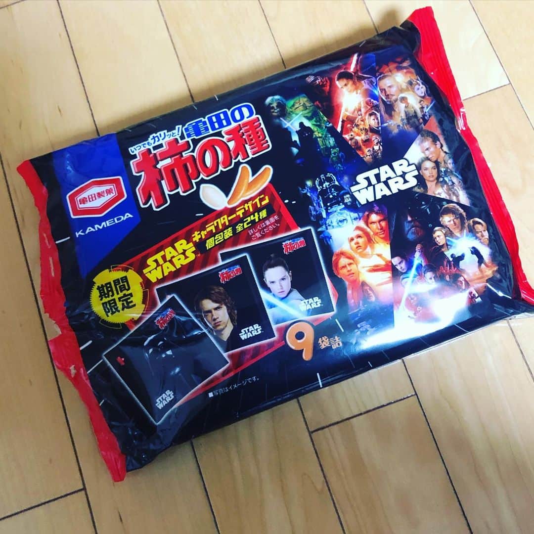 三上市朗のインスタグラム：「レイア姫の我が強い！ #starwars #スターウォーズ　 #柿の種」