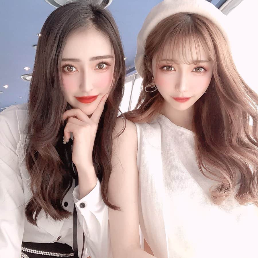 あやちゃんさんのインスタグラム写真 - (あやちゃんInstagram)「ツーショット🍒💗 久しぶりに鬼語った🥂✨ #銀座スカイラウンジ #マロンシャンテリー #銀座 #銀座カフェ #銀座グルメ #銀座ランチ #銀座スイーツ #有楽町カフェ #有楽町ランチ #交通会館スカイラウンジ #東京會舘 #カフェ巡り #アフタヌーンティー #ホワイトコーデ #ベレー帽 #チャイボーグ」2月1日 22時14分 - aya.you.love.r