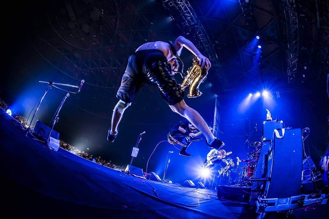 HEY-SMITHのインスタグラム：「2/1(土) PORT MESSE NAGOYA “BLARE FEST.2020” photo by @hayachinphoto」