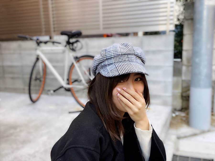 笠原美香さんのインスタグラム写真 - (笠原美香Instagram)「探偵になりたいの？ って言われたんだけどさ。 一応おしゃれのつもりで 帽子かぶったんですけど私w #おしゃれって難しい んだね」2月1日 23時09分 - mika.k419