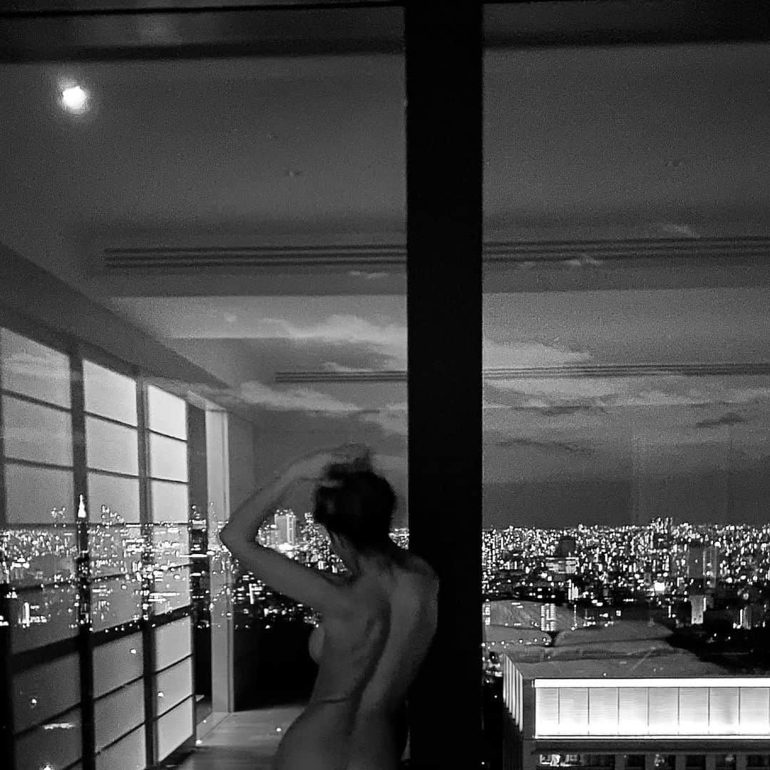 エリザベッタ・カナリスさんのインスタグラム写真 - (エリザベッタ・カナリスInstagram)「Tokyo tonight 💫」2月1日 23時10分 - littlecrumb_