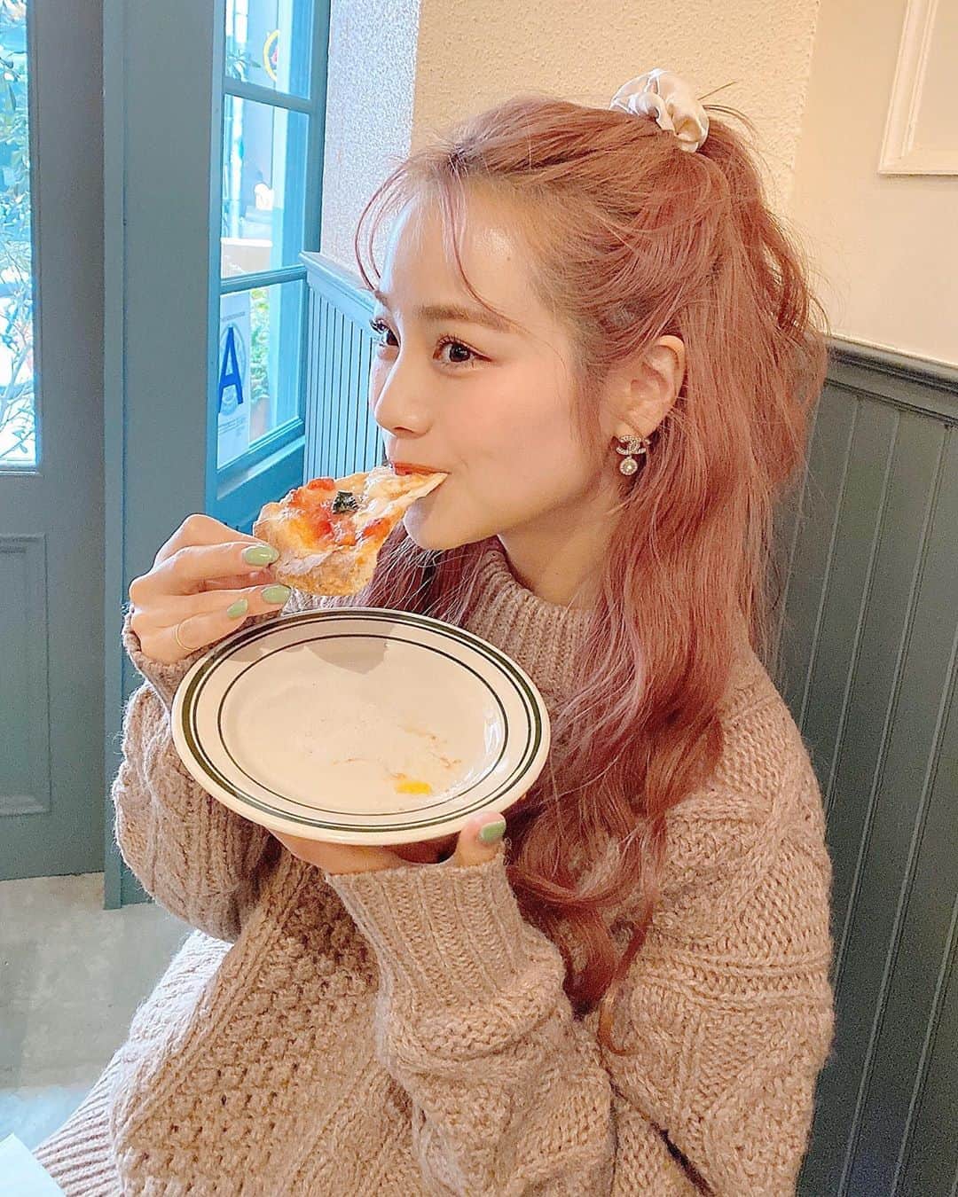 安中亜美のグルメインスタ